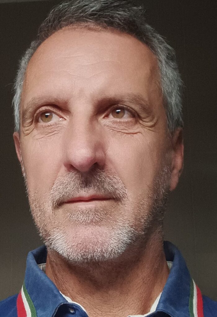 Foto in primo piano del dott Riccardo Listanti, fondatore di Listanti Consulenza